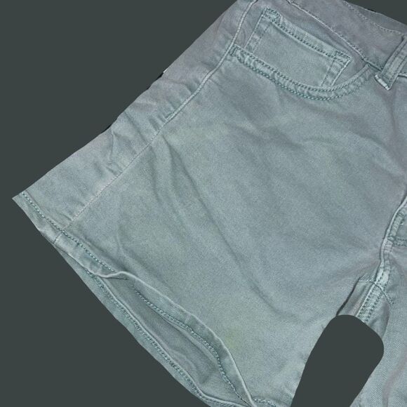 American Eagle MIDI Stretch Green Twill Shorts Size 12 - Picture 3 of 6